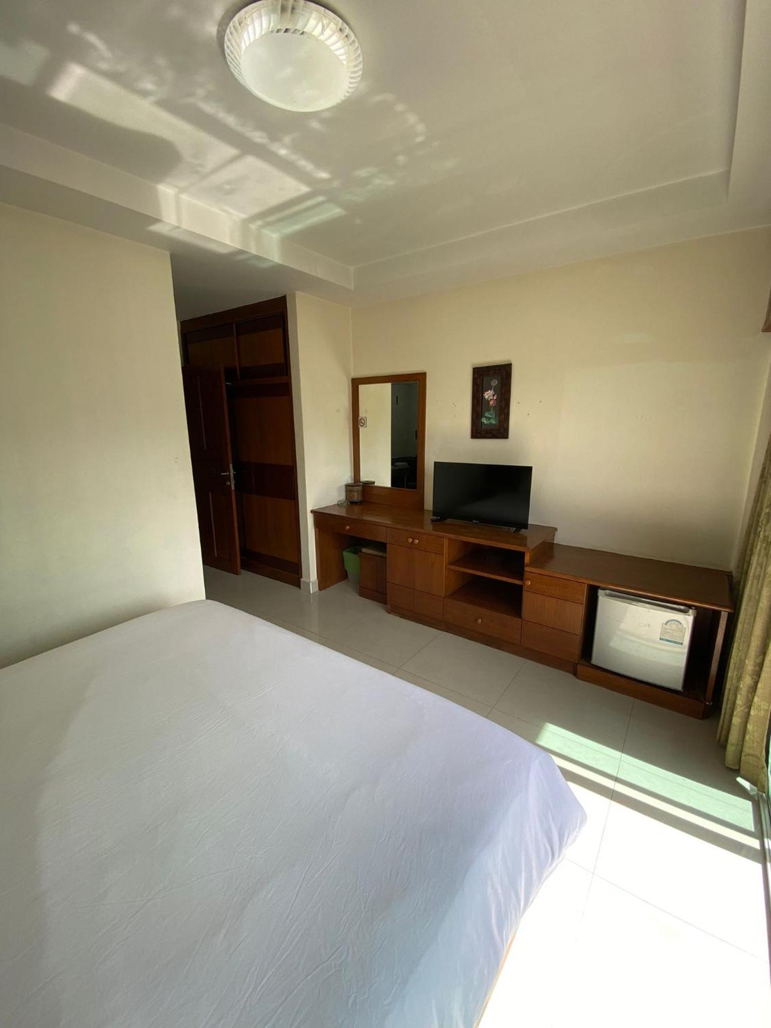 Ilovespaghetti Hotel 2*